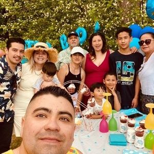 Meet your Posher, Pedro luis